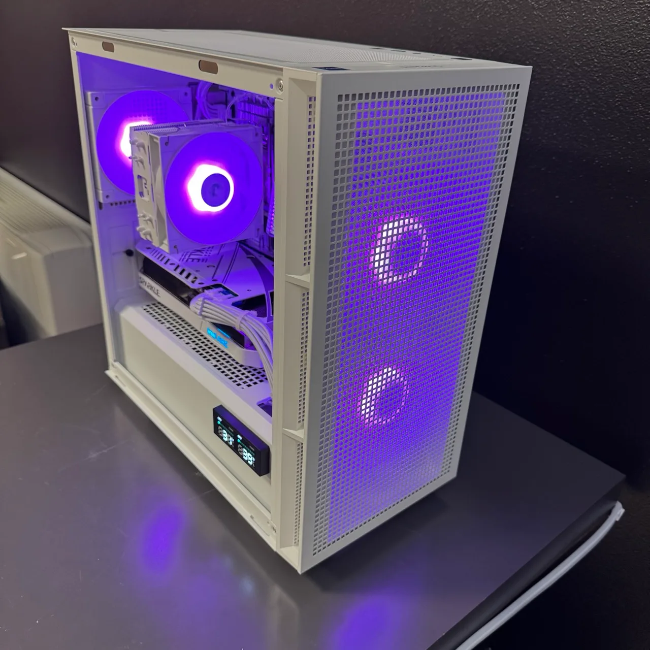 PC Gaming Assemblato (Intel i5 12400 6-core, Intel ARC A750 8GB, 32GB RAM, 1.5TB, Bianco) - Windows 11 - Nuovo, fotografia 3