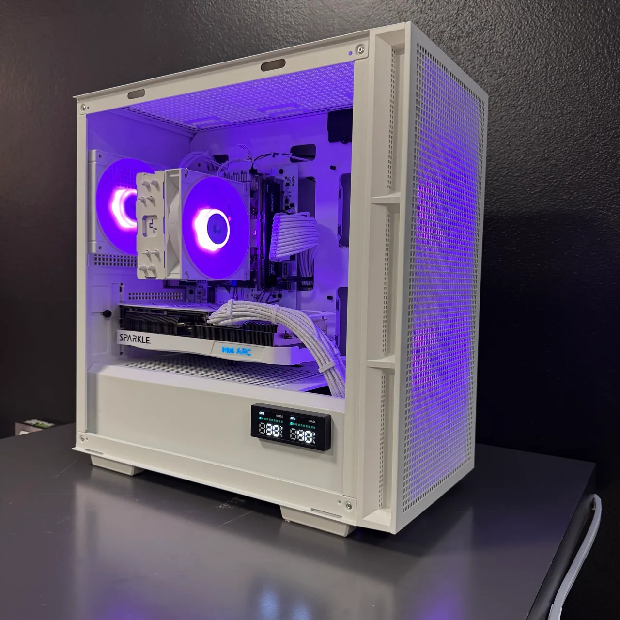 PC Gaming Assemblato (Intel i5 12400 6-core, Intel ARC A750 8GB, 32GB RAM, 1.5TB, Bianco) - Windows 11 - Nuovo, fotografia 5