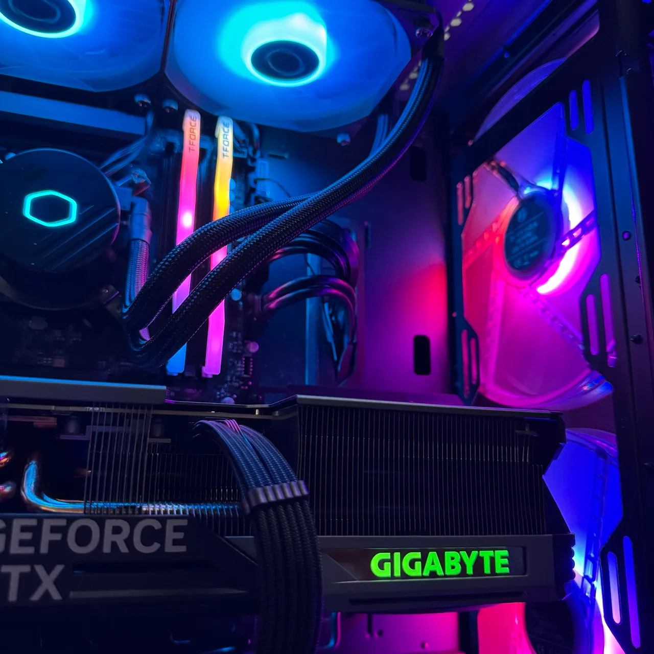 PC Gaming Assemblato 4K Ricondizionato Intel (i7-12700K 20-core, 32GB, RTX 4080 SUPER, 3TB) - Windows 11 - Ottimo, fotografia 3