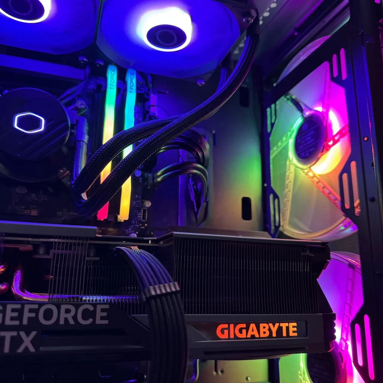 PC Gaming Assemblato 4K Ricondizionato Intel (i7-12700K 20-core, 32GB, RTX 4080 SUPER, 3TB) - Windows 11 - Ottimo, fotografia 4
