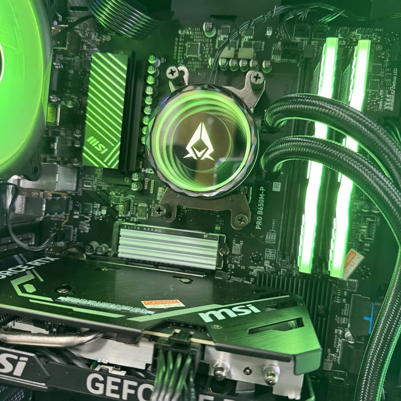 PC Gaming Assemblato Ricondizionato MSI (Ryzen 7 8-core, 32 GB, RTX 4060 Ti 16GB, 2TB) - Windows 11 - OTTIMO, fotografia 3