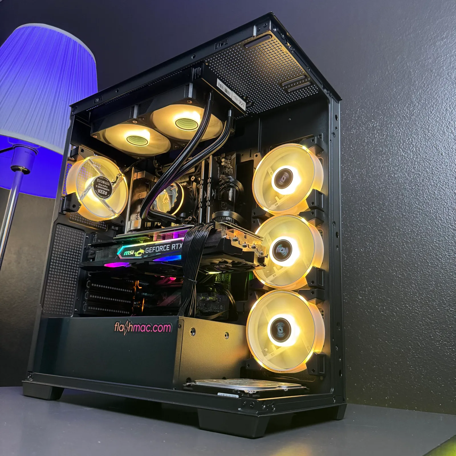 PC Gaming Ricondizionato GIGABYTE MSI (i9 8-core, 32GB RAM, RTX 2080 8GB) - Windows 11 - Eccellente, fotografia 5