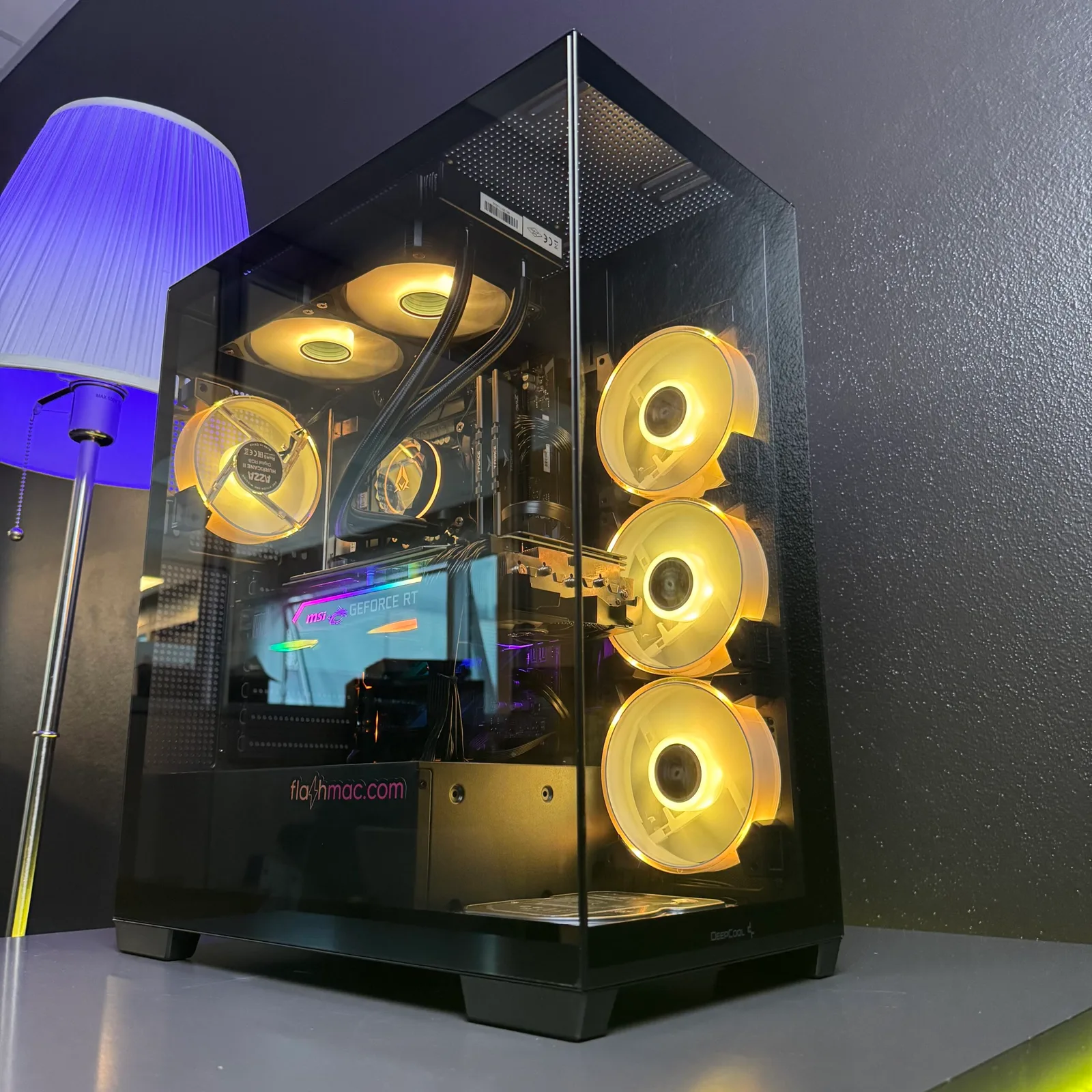 PC Gaming Ricondizionato GIGABYTE MSI (i9 8-core, 32GB RAM, RTX 2080 8GB) - Windows 11 - Eccellente, fotografia 6