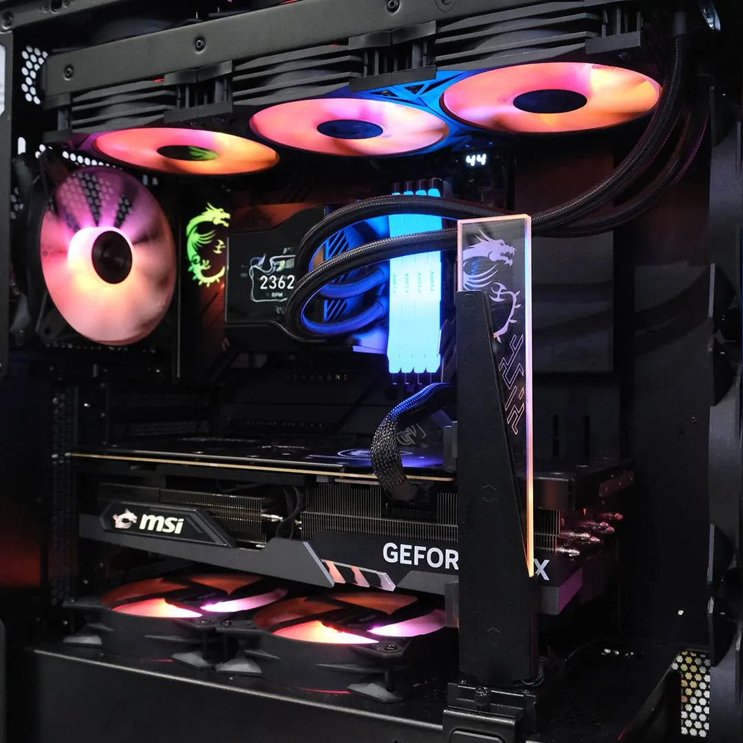 PC Gaming full MSI (Intel Ultra 7, 64GB DDR5, 2TB SSD, RTX 5070 12GB, WiFi) Windows 11 Pro, fotografia 2