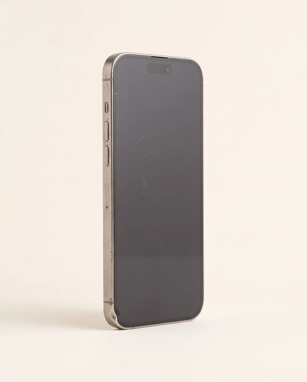 un iPhone 15 Pro titanio naturale in stato Buono