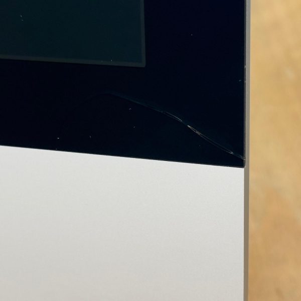 Apple iMac (Retina 5K, 27 pollici, 2020, i5 3.3GHz, 8GB RAM, 512GB SSD, AMD 4GB) Ricondizionato - <strong>[Crepa sul vetro]</strong> - Image 3