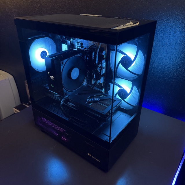 PC Gaming Assemblato Ricondizionato ASUS (Ryzen 5 6-core, 32 GB, RTX 4060 Ti 8GB, 2TB, WiFi) - Windows 11 - Eccellente - Image 4