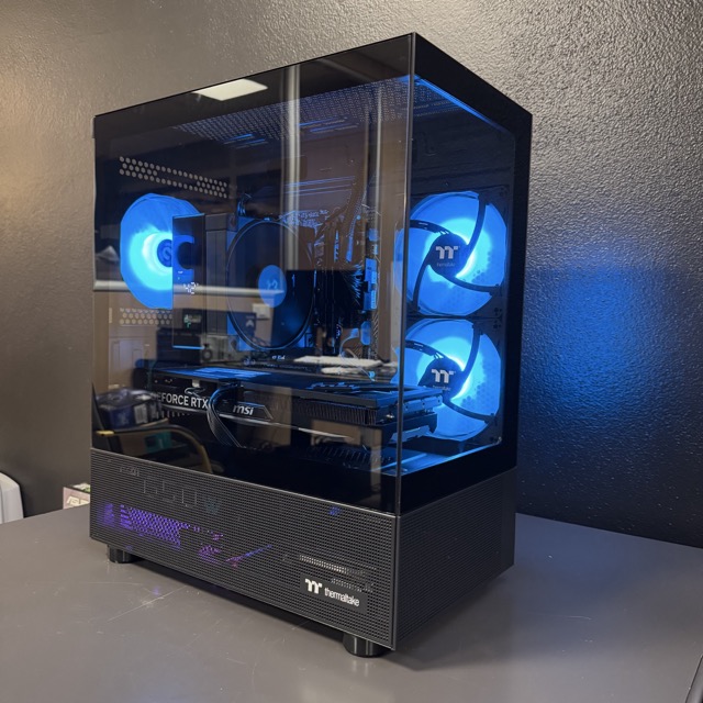 PC Gaming Assemblato Ricondizionato ASUS (Ryzen 5 6-core, 32 GB, RTX 4060 Ti 8GB, 2TB, WiFi) - Windows 11 - Eccellente - Image 5