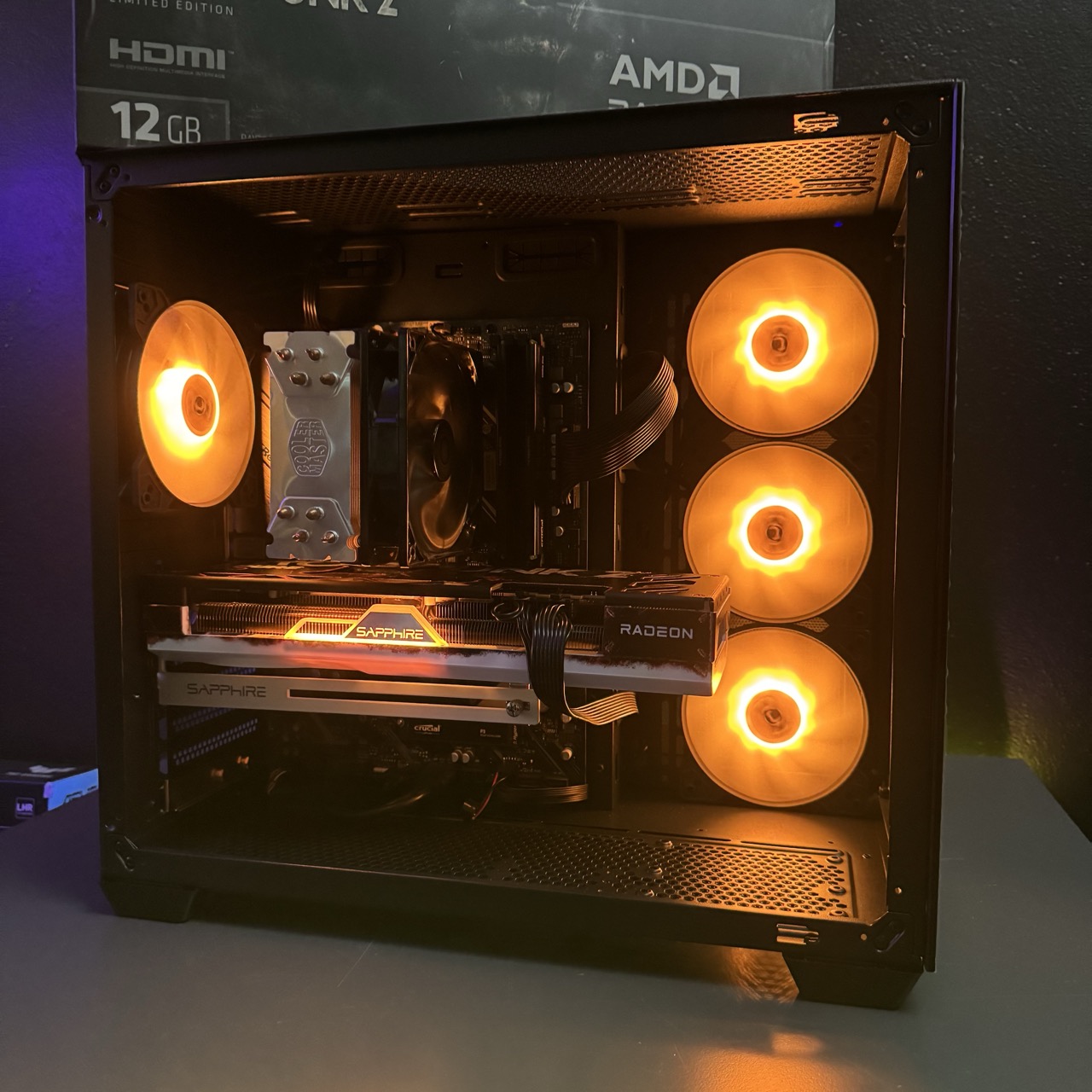 PC Gaming Ricondizionato assemblato ASRock (Ryzen 7 8-core, Radeon RX 7700 XT 12GB, 32GB, 3TB) - Windows 11 - Eccellente - Image 3
