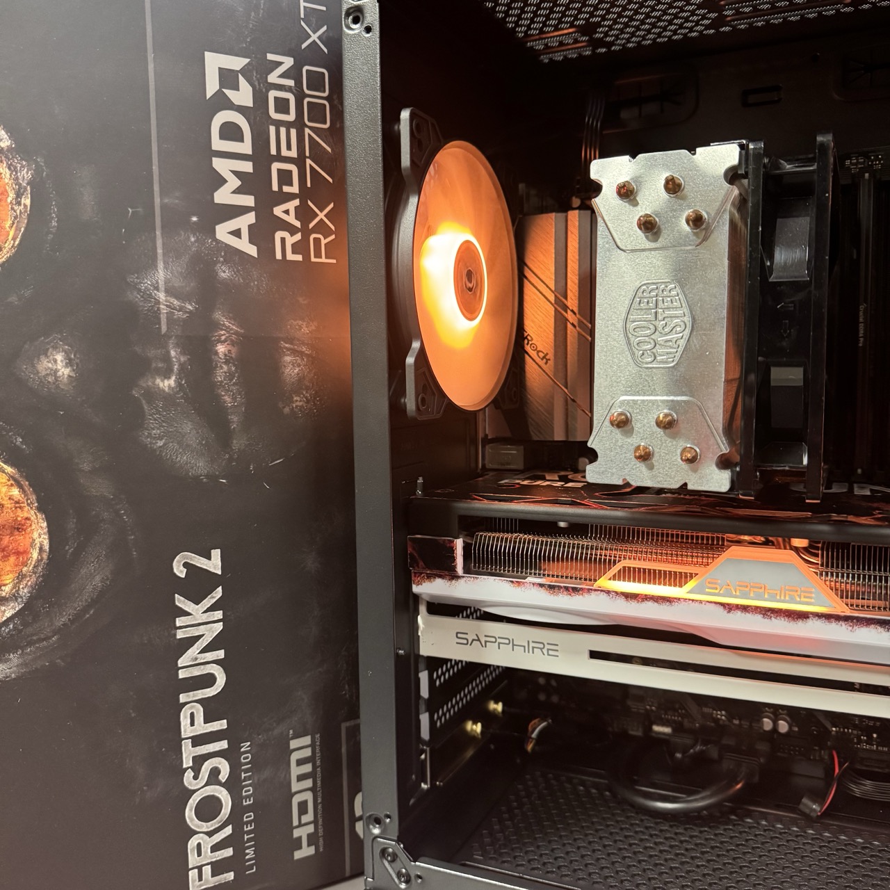 PC Gaming Ricondizionato assemblato ASRock (Ryzen 7 8-core, Radeon RX 7700 XT 12GB, 32GB, 3TB) - Windows 11 - Eccellente - Image 8