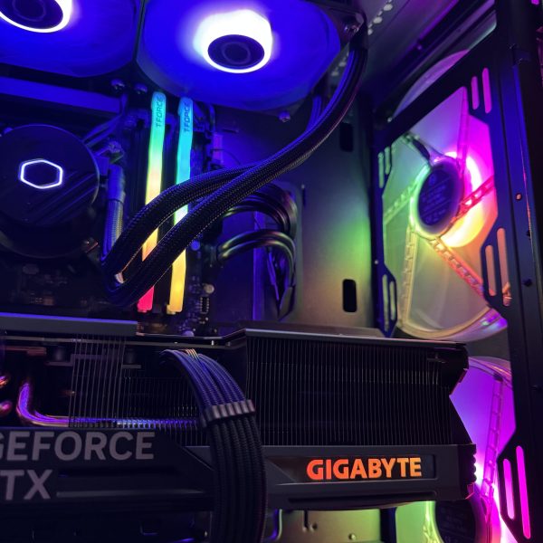 PC Gaming Assemblato 4K Ricondizionato Intel (i7-12700K 20-core, 32GB, RTX 4080 SUPER, 3TB) - Windows 11 - Ottimo - Image 12